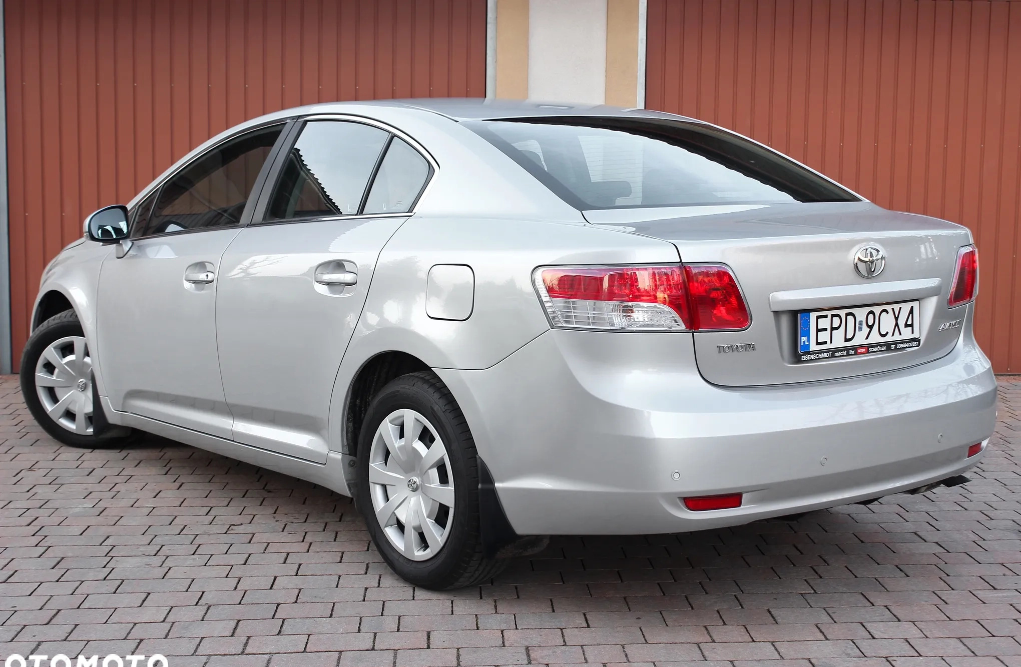 Toyota Avensis cena 41000 przebieg: 84000, rok produkcji 2011 z Poddębice małe 379